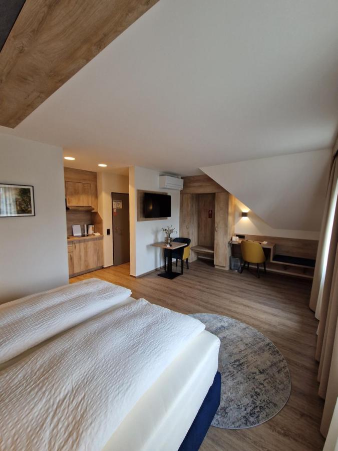 Hotel Restaurant Esser Wegberg Esterno foto