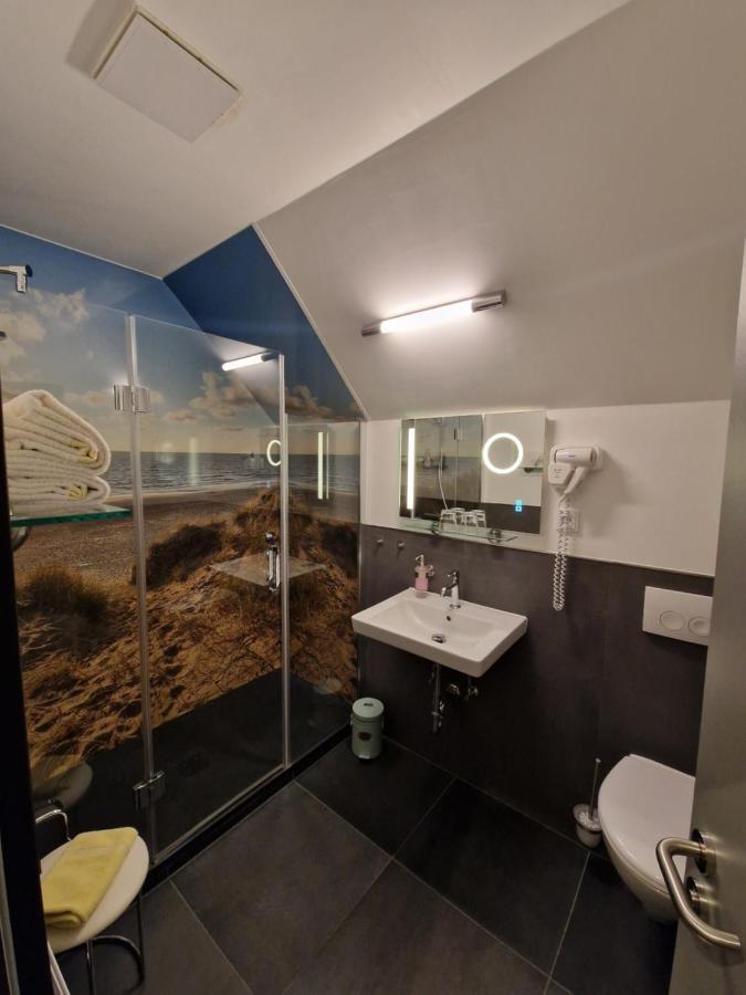 Hotel Restaurant Esser Wegberg Esterno foto