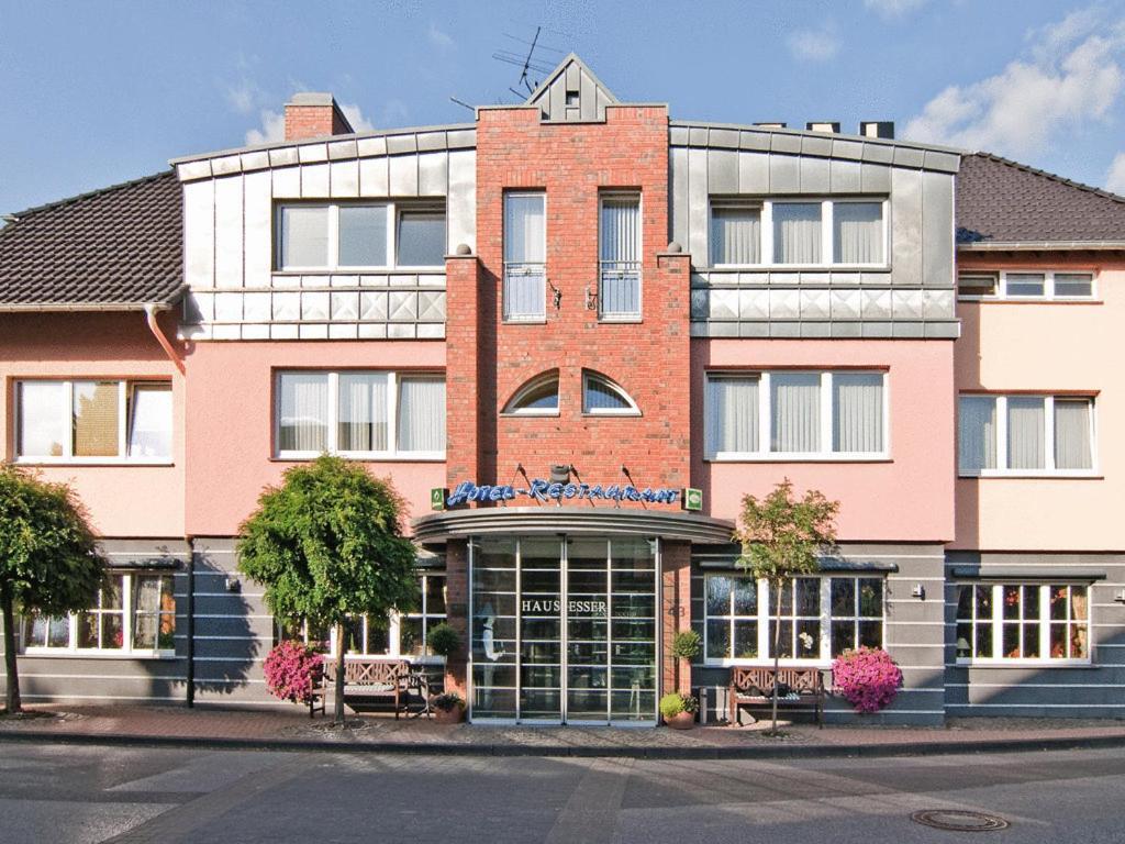 Hotel Restaurant Esser Wegberg Esterno foto