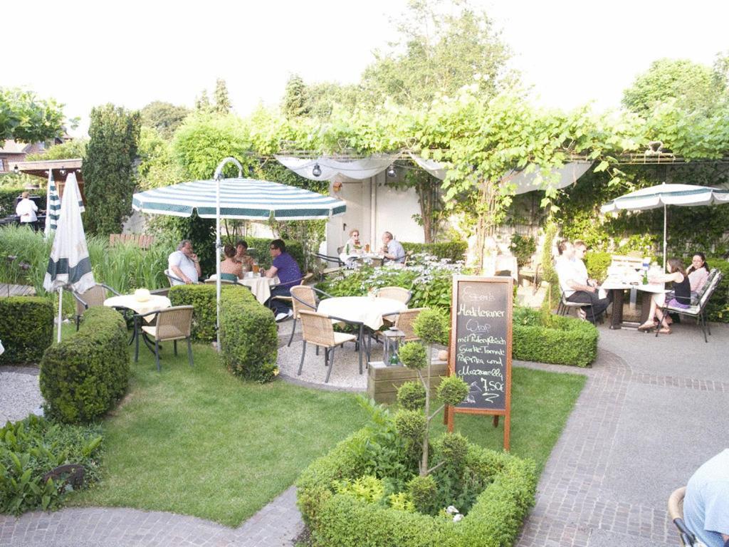 Hotel Restaurant Esser Wegberg Esterno foto